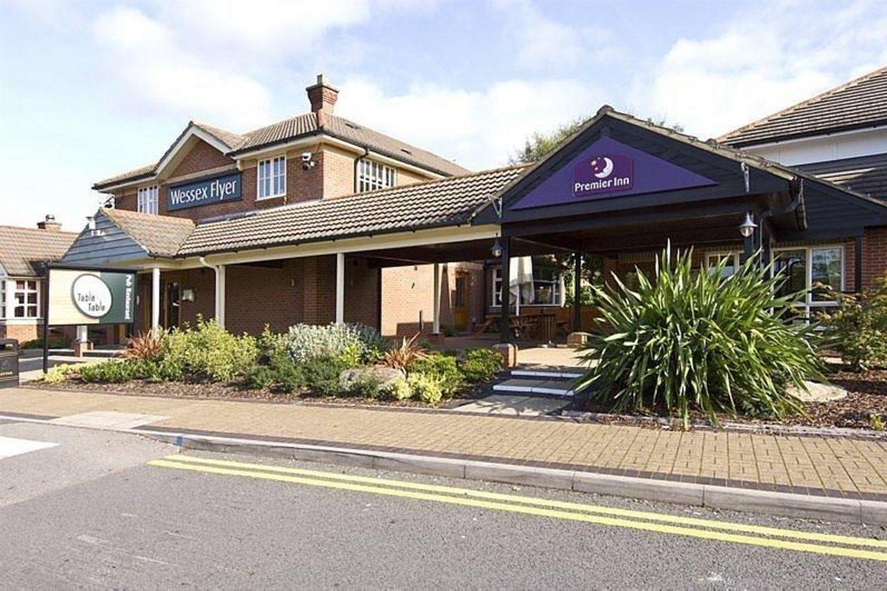 Premier Inn Bristol South Exteriér fotografie