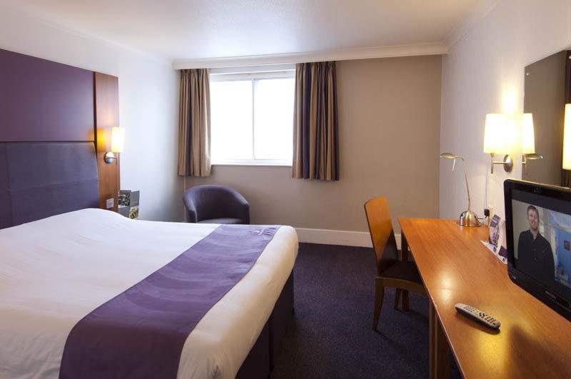 Premier Inn Bristol South Exteriér fotografie